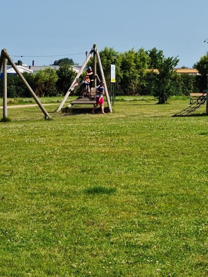 Kerlinga Hotell Bredene Eksteriør bilde